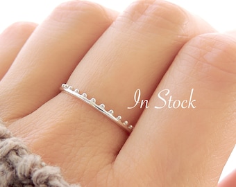 Dainty Beaded Edge Ring (in stock) / tiny floating dot crown ring that is cute, kawaii, petite and minimal / simple stackable everyday band