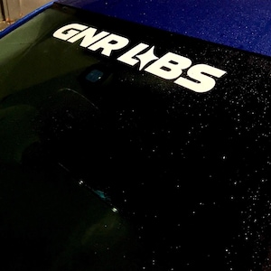 GNR LABS "Guts No Regrets" Sonnenschutzstreifen: JDM Racing Windschutzscheibenaufkleber."
