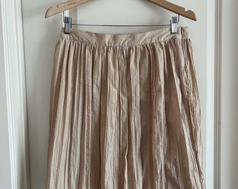 Y2K vintage pleated bubble hem skirt in pale pink color - size 6-8 medium