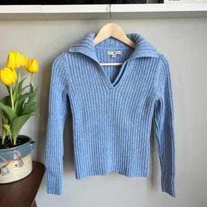 vintage Y2K Tommy Hilfiger vneck chunky knit sweater / collared sweater / wide ribbed cotton knit