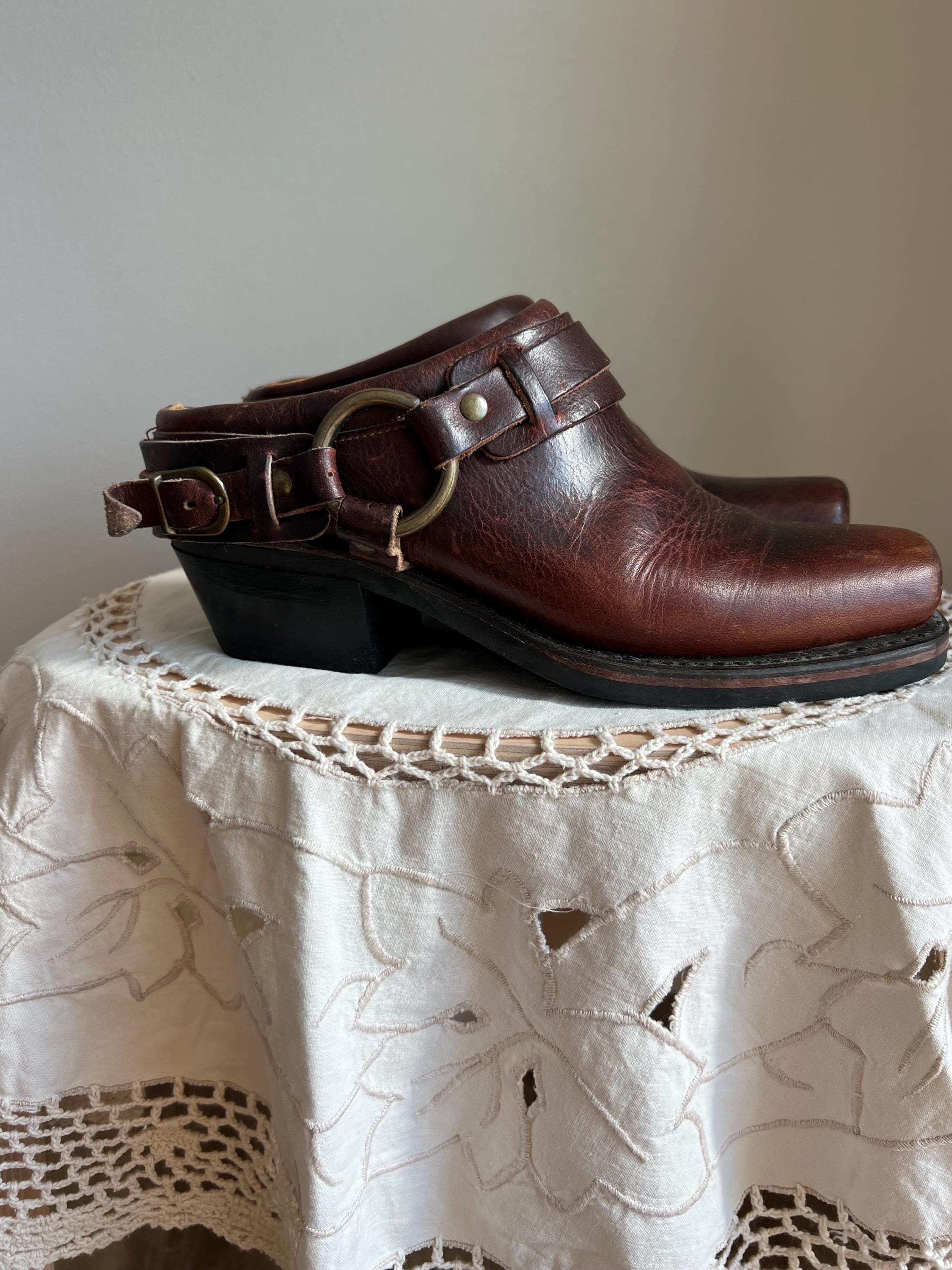 FRYE ハーネスリングMULE Frye Girls Leather Harness Buckle Square Toe Slip On Mules