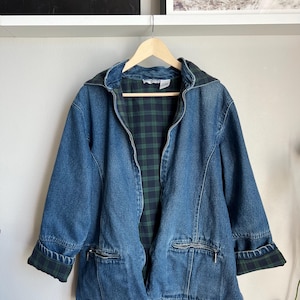 vintage denim jacket with plaid lining / fisherman’s jacket / jean jacket / barn jacket