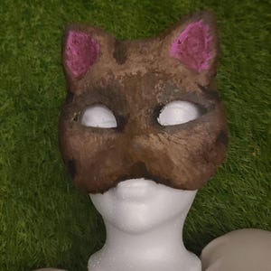 Linda máscara de gato Bacic