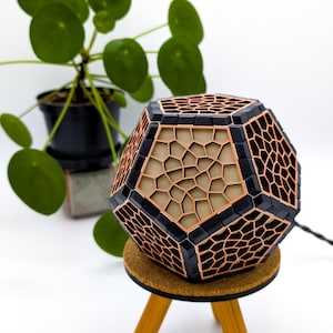 Platon12 Mosaic S – 3D Printed Geometric Lamp, Futuristic Mood Light, Honeycomb Desk Lamp, Warm Ambient Lighting, Sci-Fi Home Decor
