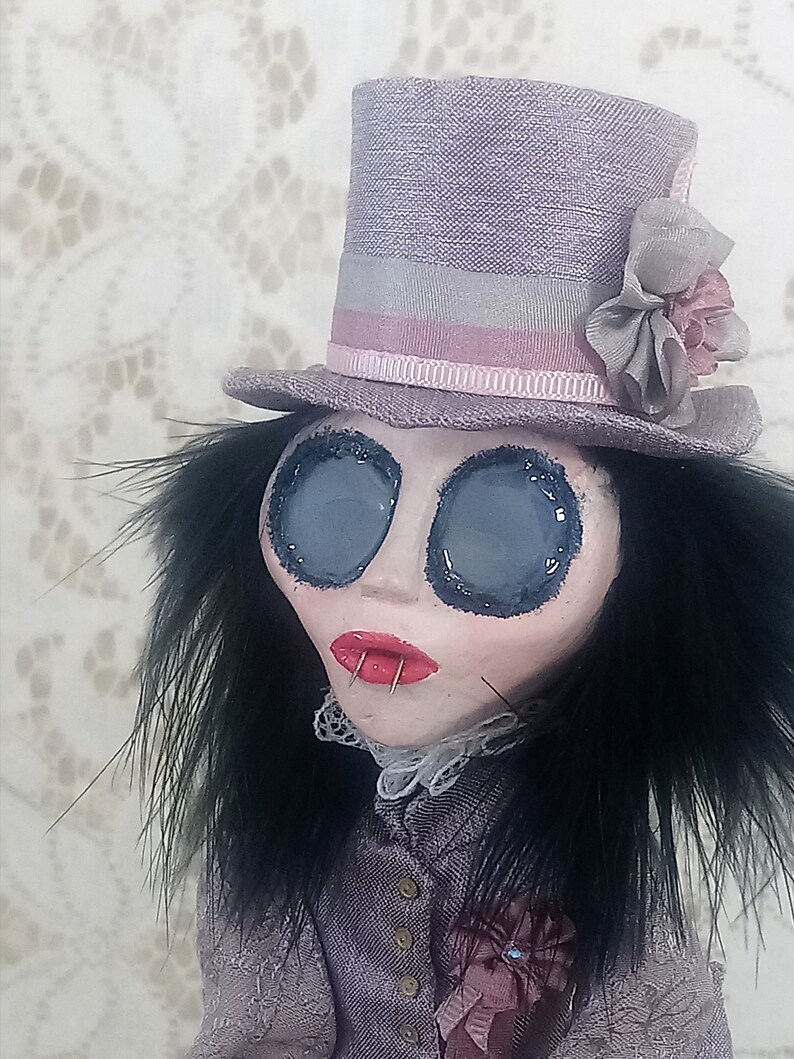 Lady Varna Vampire Art Doll image 3