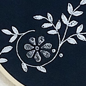 Embroidery Sampler Whitework on Black Silk imagem 2