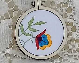 Mini Embroidery - Bright Flower