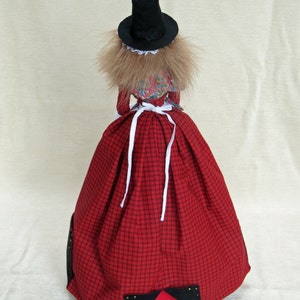 Gwyneth A Traditional Welsh Lady Art Doll image 4