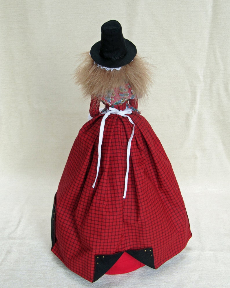 Gwyneth A Traditional Welsh Lady Art Doll image 4