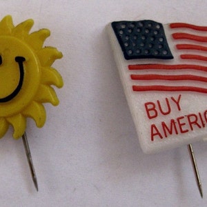 Sale Assortment of Vintage Scatter Stick Pins Buy American Flag Smiley Face Sun Knife Bar Assemblage Altered Art Supplies Destash image 2