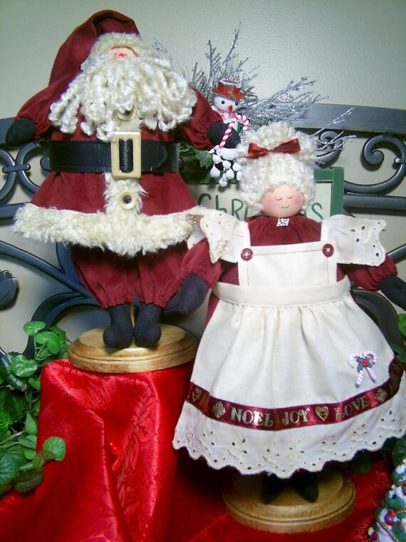 Mema and PaPa - Cloth Doll E-Pattern - 13in Santa and Mrs Claus Epattern