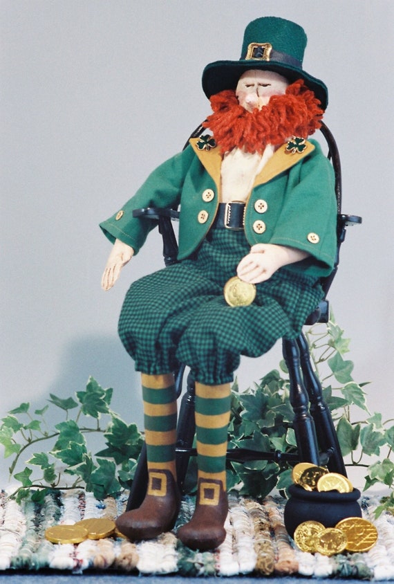 Robbie - Cloth Doll E-Pattern - 20in Leprechaun Doll pattern