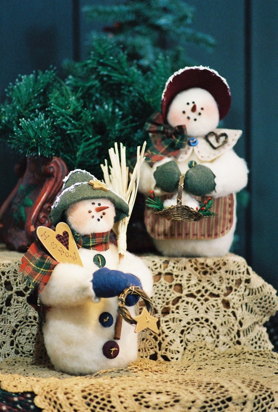 Mr and Mrs I Love Snow - Mailed Cloth Doll Pattern 10in Holiday Season Snowman Couple