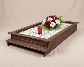 Wooden grave frame with shelf, Grabrahmen, Grabeinfassung, Grave framing, Encadrement de tombe, Graf inlijsten