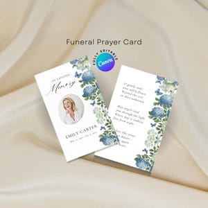 Peut inclure: Carte de prière funéraire avec des motifs floraux et papillons. La carte présente une photo et le nom d'Emily Carter, avec des dates. Le texte comprend les mots "In Loving Memory" et un poème.