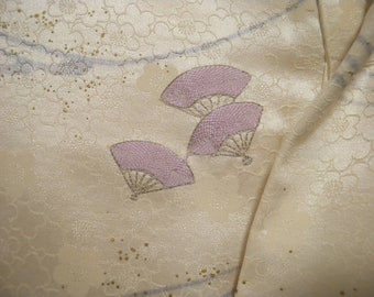 Vintage kimono S2621.  silk