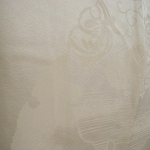 Vintage Nagajuban LS 2667, cream colored, silk