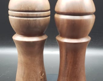 Set macina sale e pepe in noce figurato