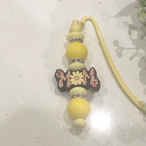Floral Mom Bookmark - Yellow Silicone Beaded Bookmark - Mother&#39;s Day Gift - Book Lover Mom Gift - Reading Accessories Gift