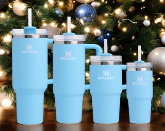 Stanley Powder Blue Crush Winterwunderland - Personalisierte Laser gravierte Quencher Flowstate Tumbler 40oz, 30oz, 20oz, 14oz