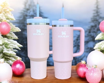 Stanley Pink Sand - Sweater Weather - Bicchiere Flowstate Quencher H2.0 personalizzato con incisione laser da 40 oz e 30 oz (esclusiva Scheels)