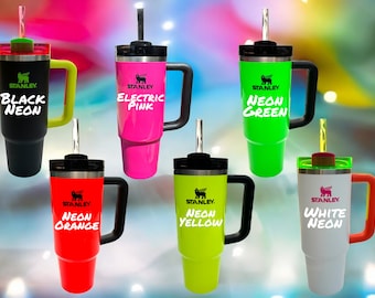 Stanley - Bicchiere Flowstate Quencher H2.0 da 30 oz personalizzato con incisione laser, scegli un colore!! Collezione Stanley Neon