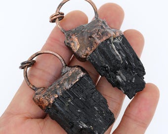 Antique Copper Solder Raw Natural Black Tourmaline Pendant,Antique Copper Plated Loop Healing Jet Stone Charms Pendant,for Necklace Findings