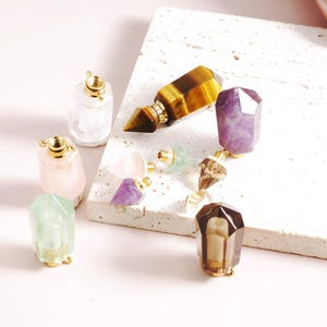 18K Gold Filled Natural Quartz Perfume Bottle Pendant Charms,Hexagon Pointed Toe Point Perfume Bottle Pendant Essential Oil Diffuser