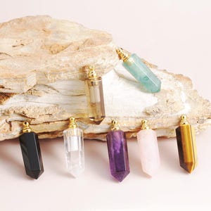 Large Natural Crystal Quartz Amethyst Perfume Bottle Pendant Charms,Hexagon Point Perfume Bottle Pendant Essential Oil Diffuser