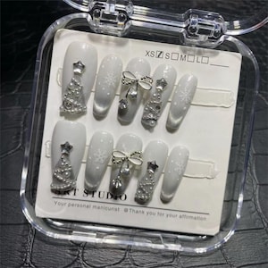Press on nails,Original New Handmade Wearable Nails, Christmas Edition, Sweet Cool Girl Style, Cat Eye, Bowknot, Removable, Festive, Trendy,