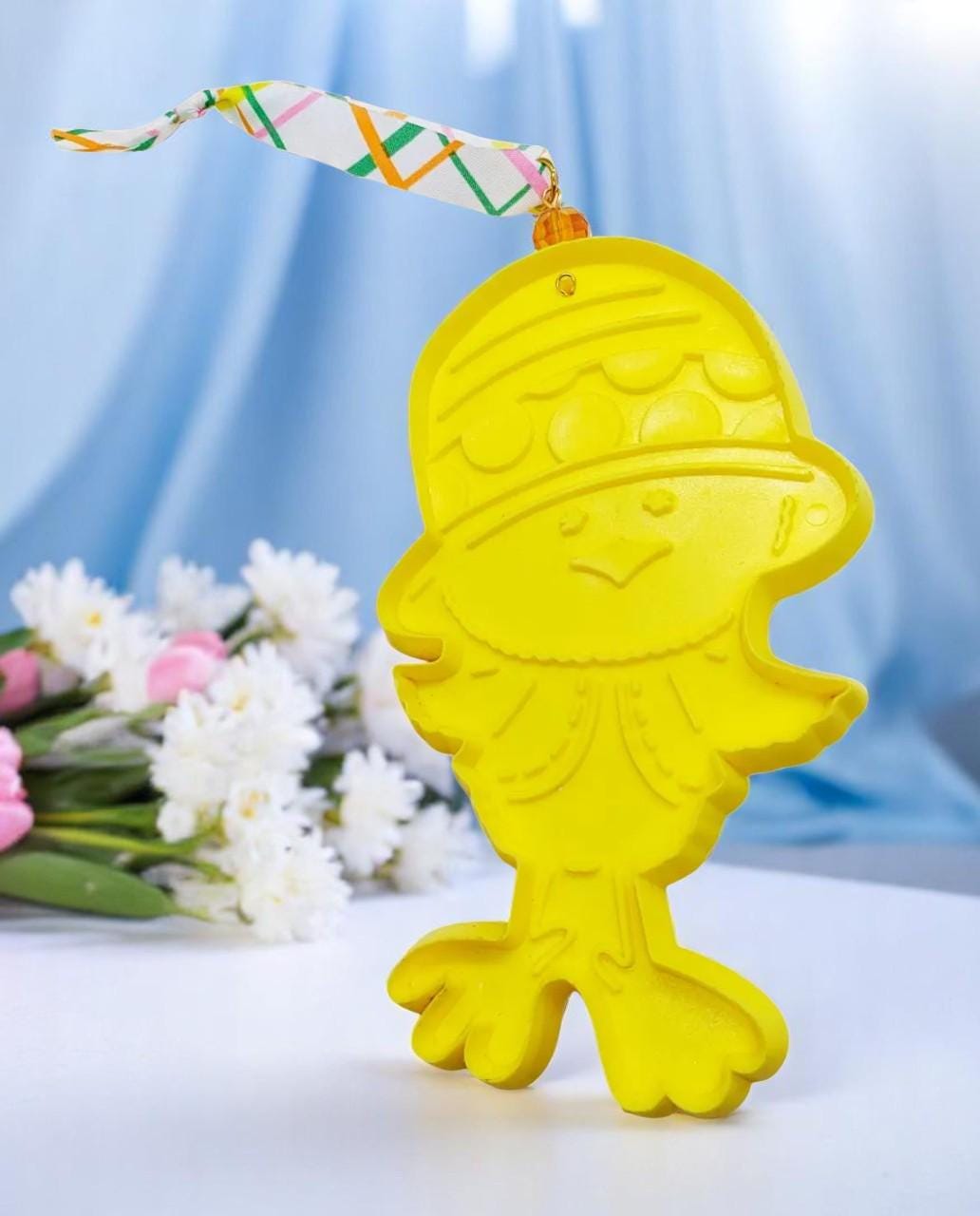 Cute Upcycled Yellow Chick Cookie Cutter Spring Ornament - Spring Hanging Ornament, Indoor / Outdoor Tree Decoration, Garden Decoration - Thumbnail 3