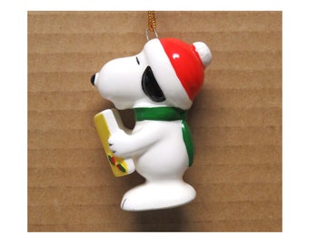 Vintage Snoopy Ornament/ Singing Christmas Caroler/ Ceramic Ornament Made in Japan MIJ/ Peanuts Gang