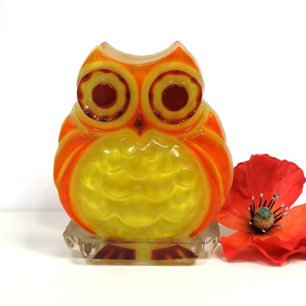 Vintage Lucite Owl Napkin or Letter Holder/ Gamut Designs/ Orange Yellow Brown Retro Kitsch