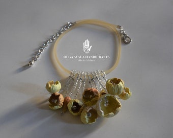 Statement Flower Necklace - Beige