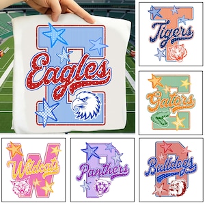 Alfabeto de mascota personalizado PNG, equipo de fútbol americano y béisbol, día de partido deportivo, espíritu escolar preppy PNG, mascota de banderín personalizada PNG, letras universitarias