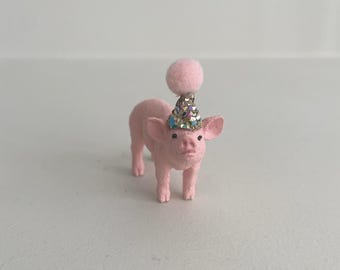 Personalised Piglet Cake Topper: Custom Party Hat, Balloon - Farm Birthday