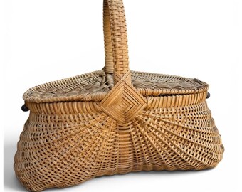 Vintage Picnic Basket Large Wicker Buttocks Style w/Lid Leather Detail Storage