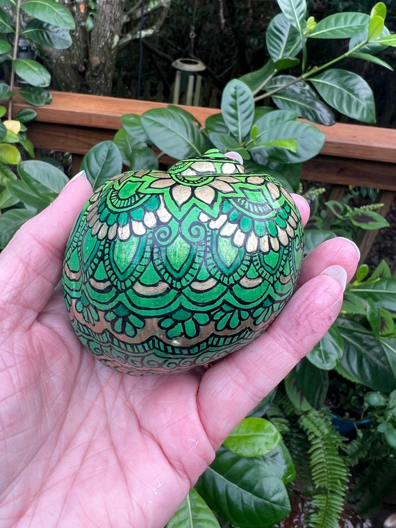 Hand Painted Apple Snail Shell Green Pattern Etsy