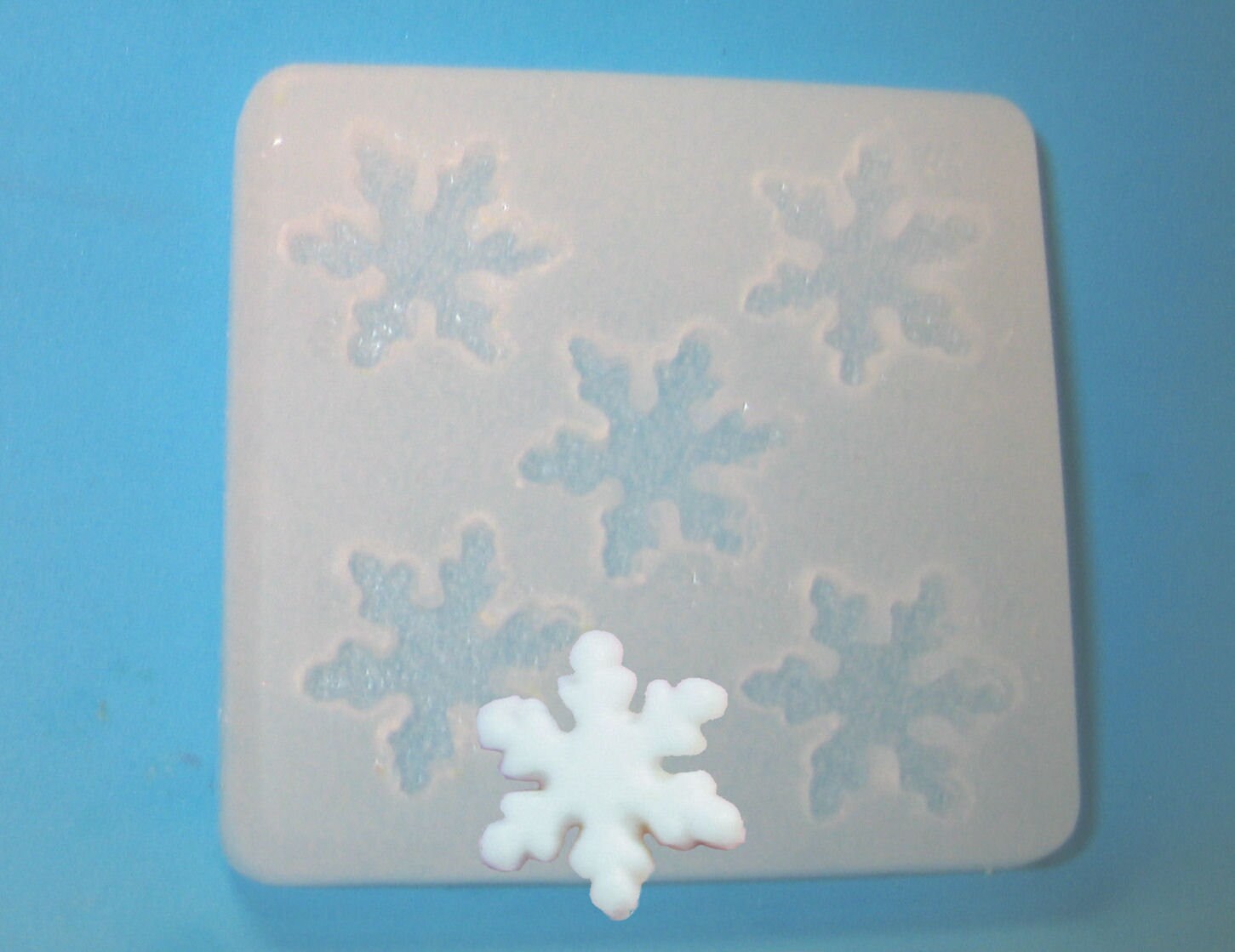 Snowflake Silicone Mold - 1pc – Sweet Tooth Candy Buffets