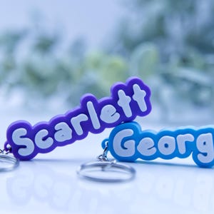 Personalised bubble name keyring two colour keychain - Party bag fillers - Gifts for her - Gifts for him