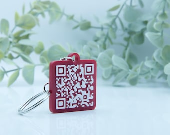 Personalised QR code keychain - business, social media, WiFi, website, phone number, contact card or calendar event