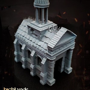 Peut inclure: Une maquette grise détaillée d'un bâtiment avec un toit en dôme et des éléments architecturaux classiques. Le modèle présente des colonnes, des fenêtres cintrées et un toit texturé, mettant en valeur un design complexe. Le texte "highlands miniatures" est visible.