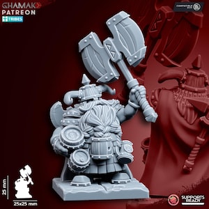 Puede incluir: Figura en miniatura de enano gris, de 2,5 cm de altura, empuñando una gran hacha de doble hoja. El enano tiene una larga barba, casco y lleva barriles y una linterna. La base mide 2,5x2,5 cm. Personaje de fantasía impreso en 3D.