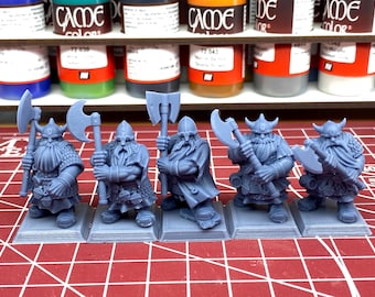 Sons of Ymir Dwarves - Elite Two Handed Ax – Highland Miniatures | Resin Wargaming Figures | emberflag