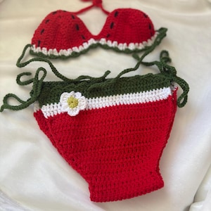 Rot häkeln Baby Bikini Set, häkeln Sommer-Set, Baby-Mädchen häkeln Bikini, Sommer-Foto-Outfit, häkeln Baby-Badeanzug, rotes Gänseblümchen Bikini