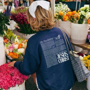 Christelijk sweatshirt met origineel openbaringsgedicht | Uniseks sweatshirt met ronde hals | Op de Schrift geïnspireerde kleding | Christelijk voor hem of haar