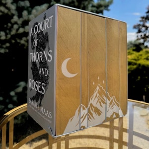 A Court Of Thorns and Roses Box Set Sprayed Edges - Velaris - Sarah J Maas - ACOTAR - Special Edition Books