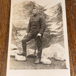 Original WW1 5 U.S. Army Soldiers Studio Photograph AEO Postcard Unused