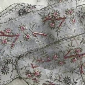 Adorno de tela de organza VINTAGE con bordado dorado antiguo y cuentas de vidrio color rosa arándano para vestido de desfile francés