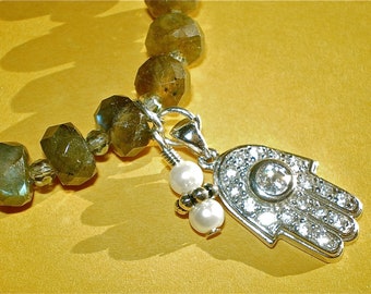 Labradorite Hamsa Stretch Bracelet/Evil Eye Gemstone Bracelet/Judaica Bracelet/Labradorite Bracelet/Judaica Charm Bracelet/Gift for Her